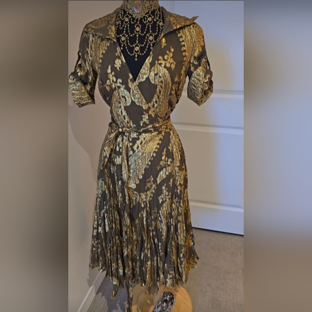 Diane Von Furstenberg Gold and Brown Midi Dress - Picture 15 of 17